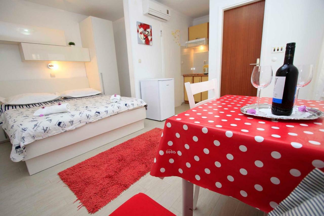 Apartmani Ivona & Ivo Makarska Exterior foto