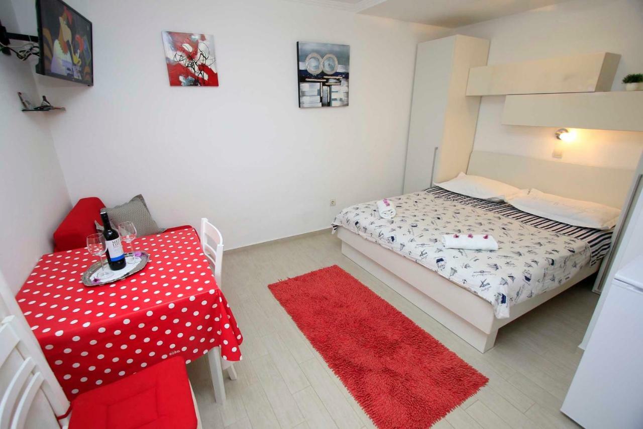 Apartmani Ivona & Ivo Makarska Exterior foto